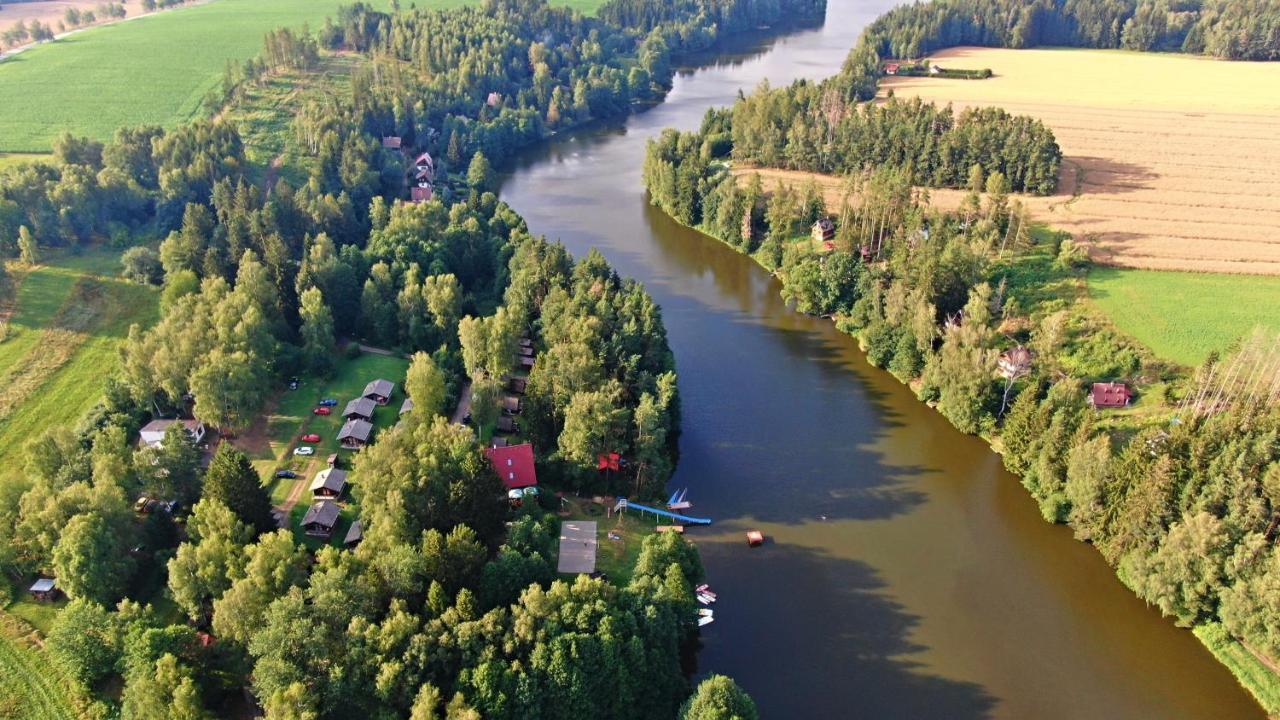 Autokemp Komornik Kunzak Bagian luar foto